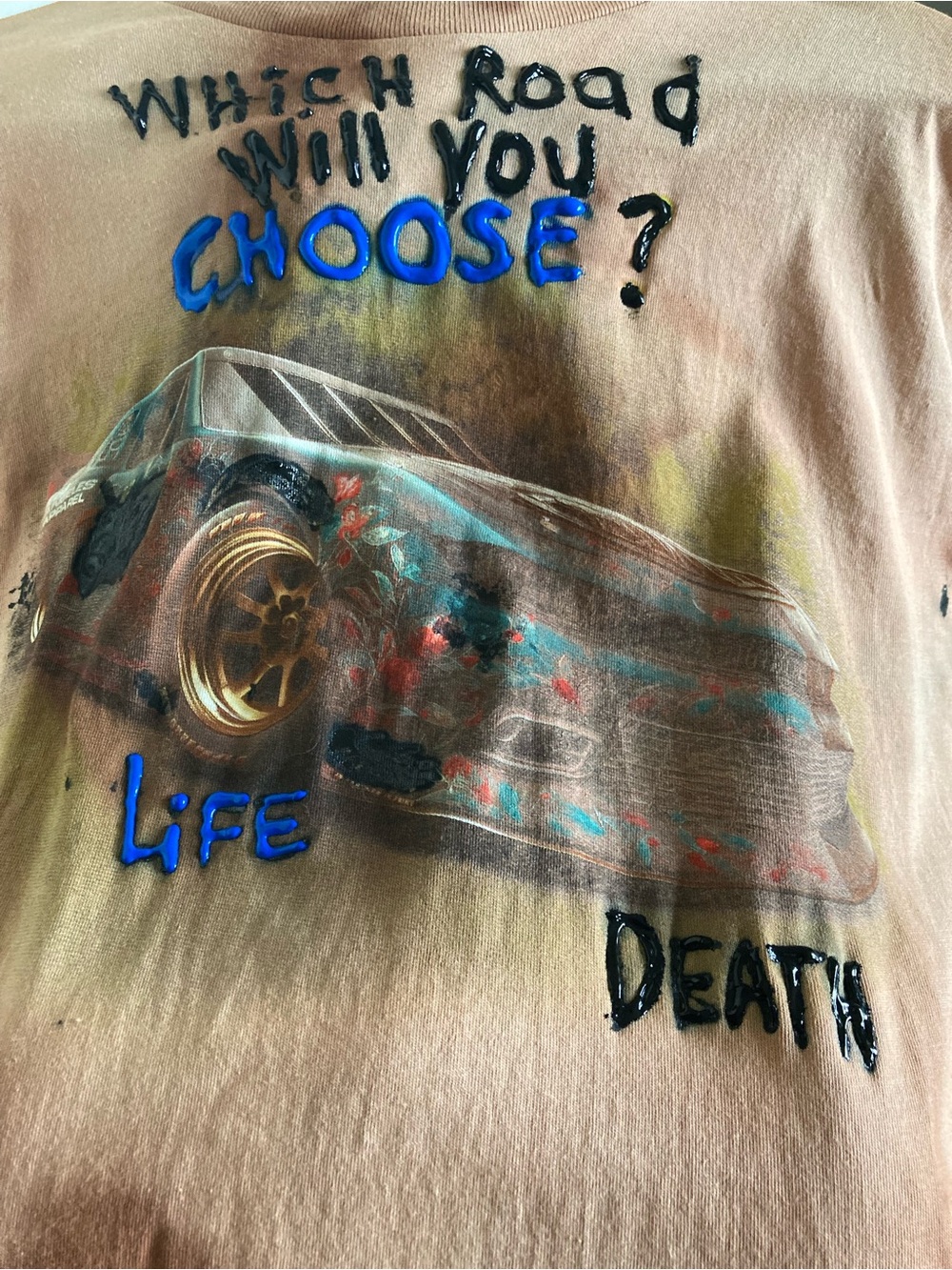 Graphic Tee "Which Road Will You Choose?" with Car Motif - Beige